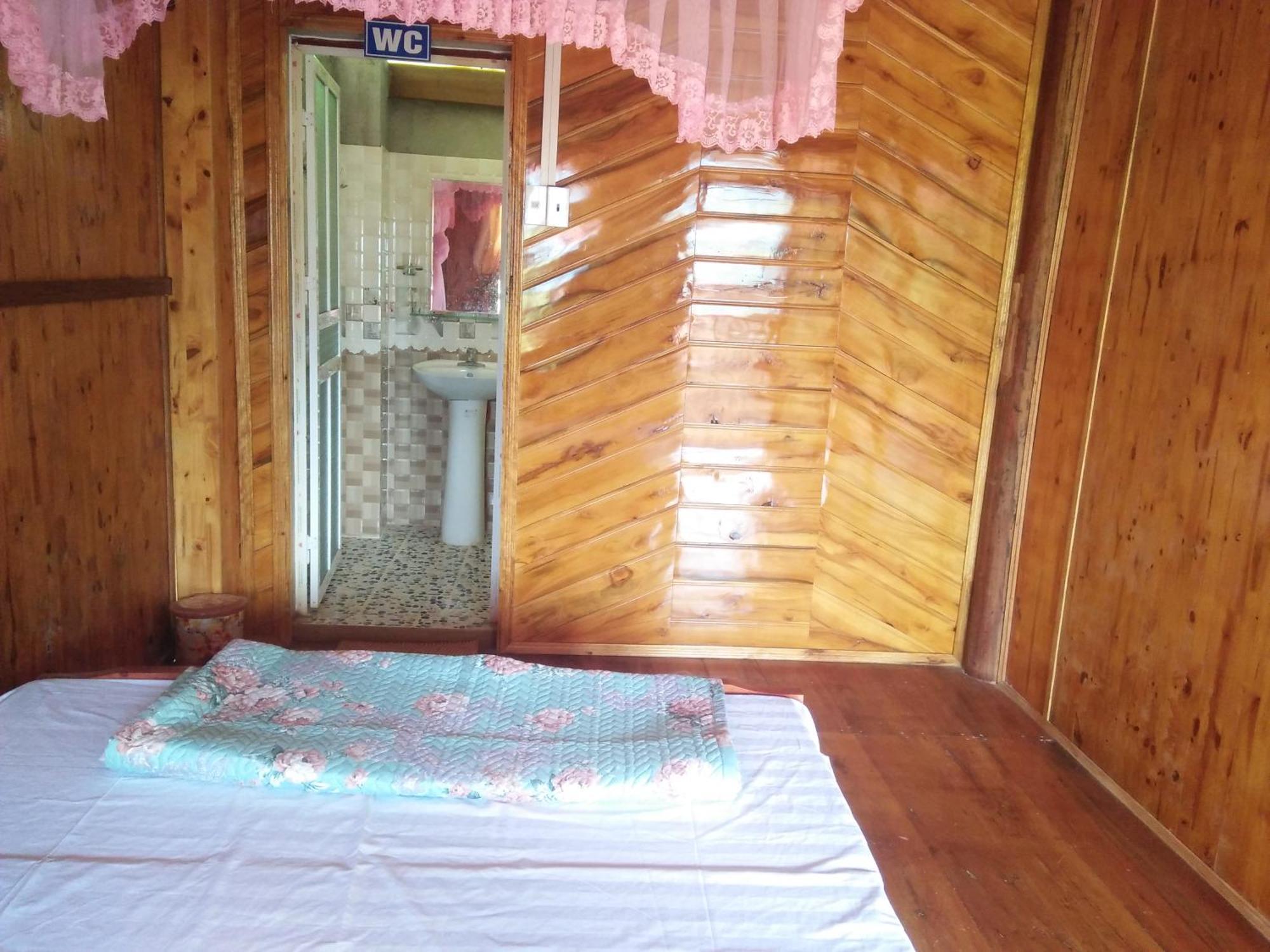 Tran Xuan Homestay Ba Be Village 客房 照片